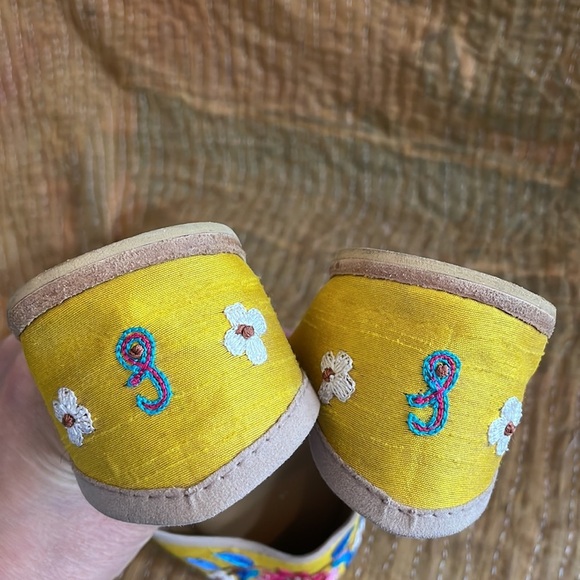 EUC Fuchsia Sunflower Flats - Picture 10 of 11